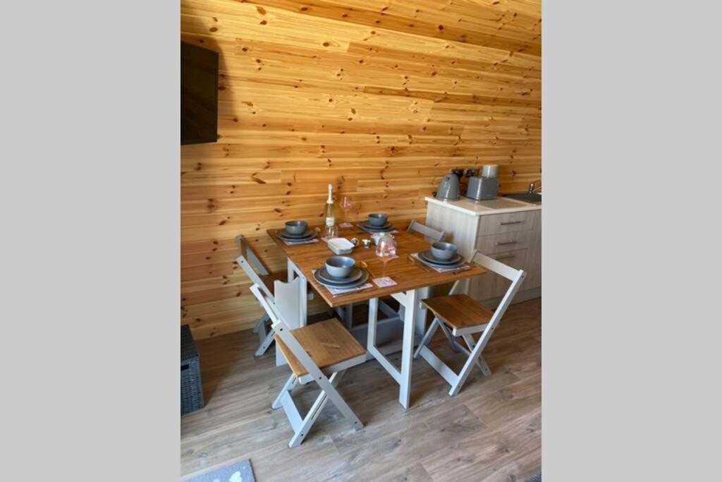 Allt Yelkie Pod Ceithir, Earlish Buitenkant foto